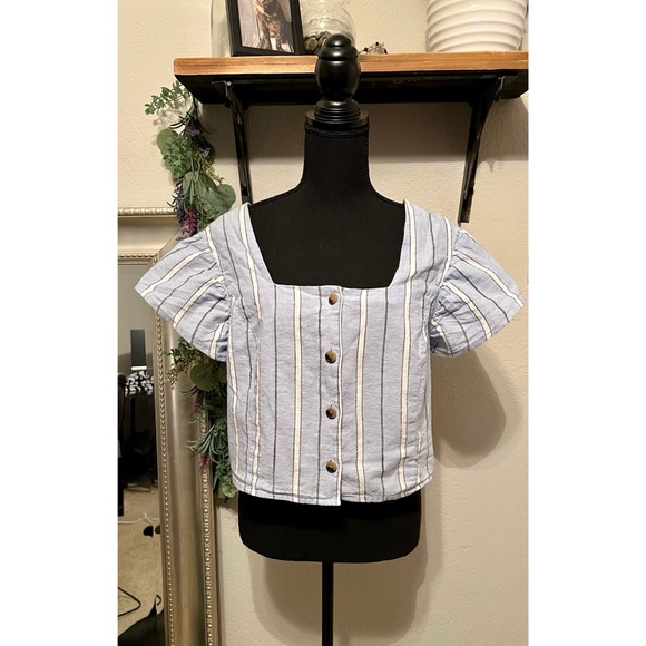 Arizona Jean Co - Blue and White Cottage Core Button Up Crop Top - Picture 1 of 3